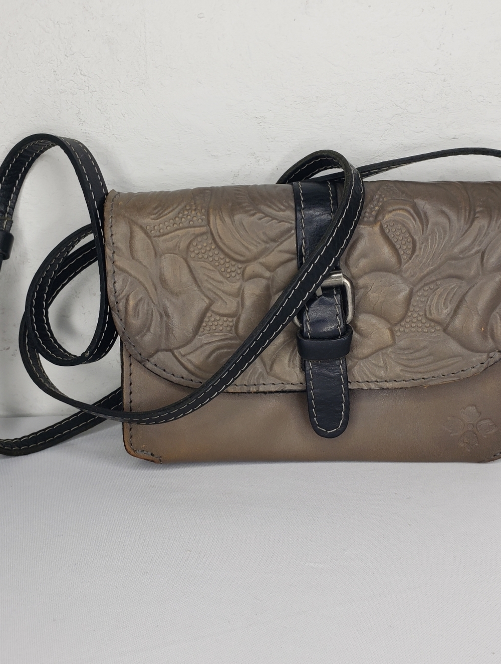 Patricia Nash Tooled Floral Crossbody in Taupe and Black Leather Bag - Picture 12 of 12